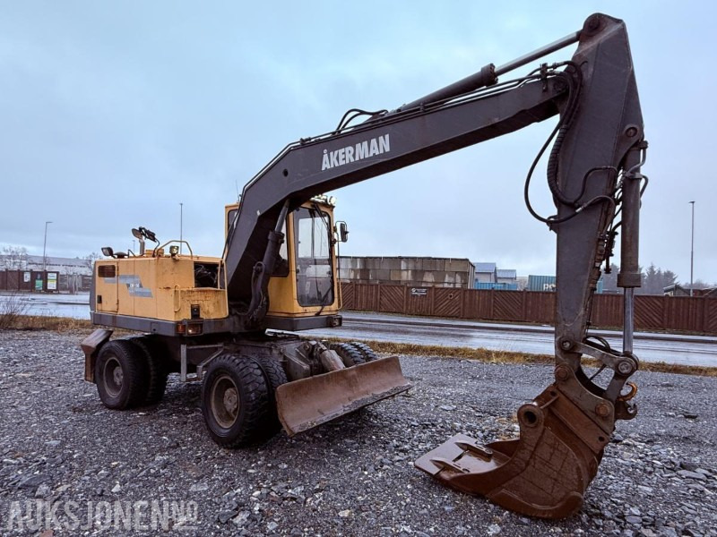 1995 Åkerman EW 150 m/ sentralsmøring og 2 skuffer - Excavator: picture 2 1995 Åkerman EW 150 m/ sentralsmøring og 2 skuffer - Excavator: picture 2