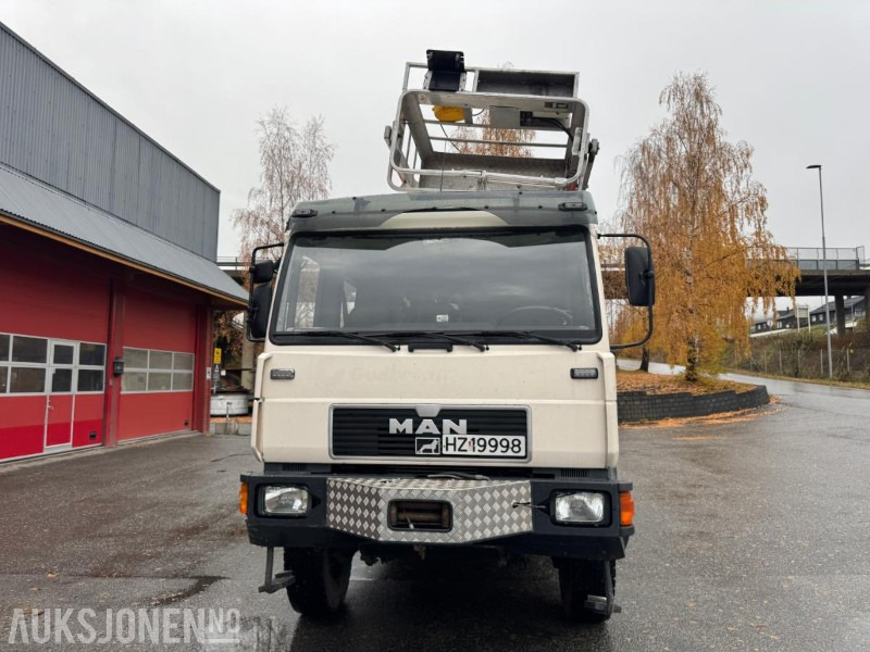 1997 MAN 8.224 LAEC 4x4 linjebil med kran og selvnivellerende mannskapskorg - Crane truck: picture 2 1997 MAN 8.224 LAEC 4x4 linjebil med kran og selvnivellerende mannskapskorg - Crane truck: picture 2