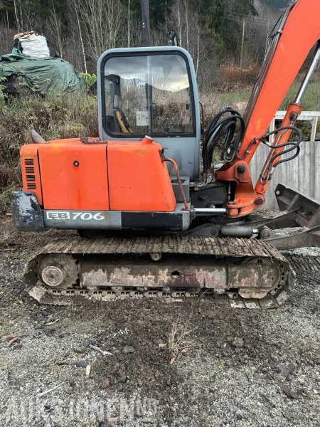 1997 PEL-JOB EB706 gravemaskin graveskuffe smalskuffe pusseskuffe - Excavator: picture 3 1997 PEL-JOB EB706 gravemaskin graveskuffe smalskuffe pusseskuffe - Excavator: picture 3