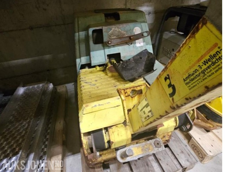 2000 AMMANN Vibrasjonsplate - 500 kg - Roller: picture 2 2000 AMMANN Vibrasjonsplate - 500 kg - Roller: picture 2