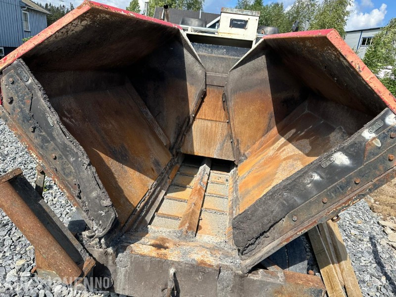 2000 BITELLI BB130 ASFALTUTLEGGER - Construction equipment: picture 4 2000 BITELLI BB130 ASFALTUTLEGGER - Construction equipment: picture 4