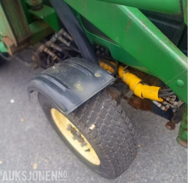 2000 John Deere JD4400 Frontlaster Skuffe Vikplog - Farm tractor: picture 5 2000 John Deere JD4400 Frontlaster Skuffe Vikplog - Farm tractor: picture 5
