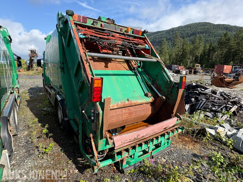 2000 Scania P114 komprimatorbil - renovasjonsbil - bossbil - Garbage truck: picture 4 2000 Scania P114 komprimatorbil - renovasjonsbil - bossbil - Garbage truck: picture 4