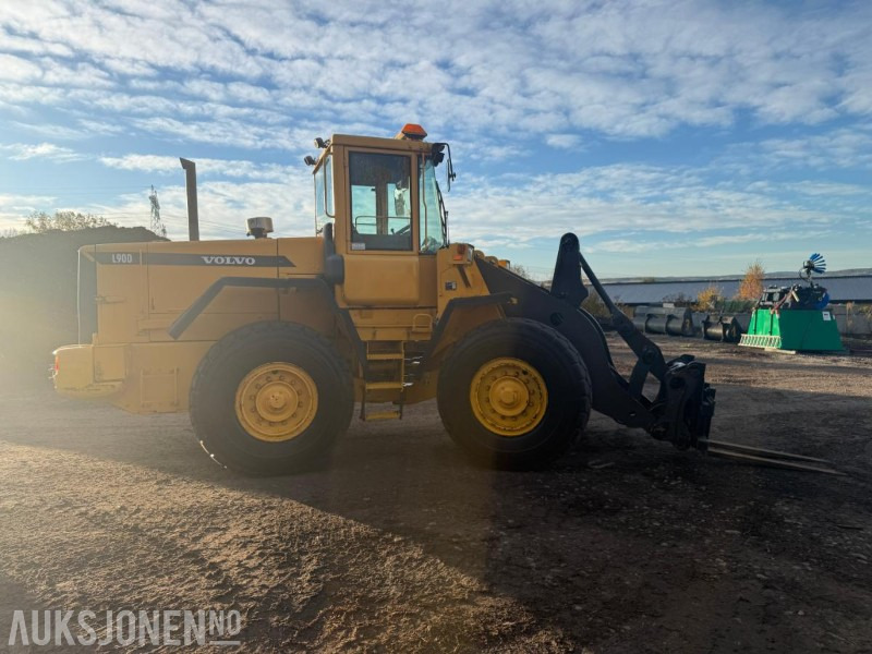 2001 Volvo L90D HJULLASTER SERVICEHISTORIKK 3.FUNKSJON PALLEGAFFEL 12716 TIMER. - Wheel loader: picture 5 2001 Volvo L90D HJULLASTER SERVICEHISTORIKK 3.FUNKSJON PALLEGAFFEL 12716 TIMER. - Wheel loader: picture 5