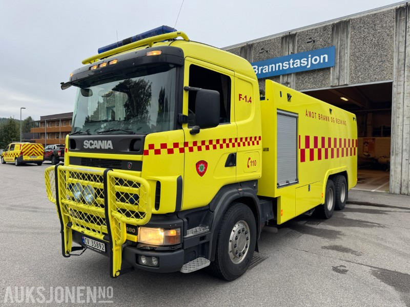 2002 Scania R164 tankbil med masse utstyr. 6X4 - Fire truck: picture 1 2002 Scania R164 tankbil med masse utstyr. 6X4 - Fire truck: picture 1