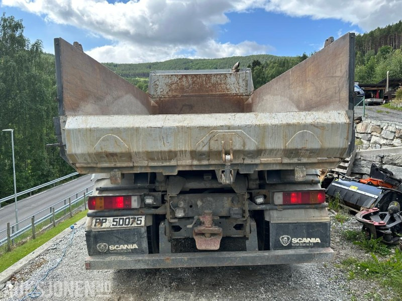 2003 Scania P-serie 124G 420 Tippbil, 354171km - Tipper: picture 5 2003 Scania P-serie 124G 420 Tippbil, 354171km - Tipper: picture 5