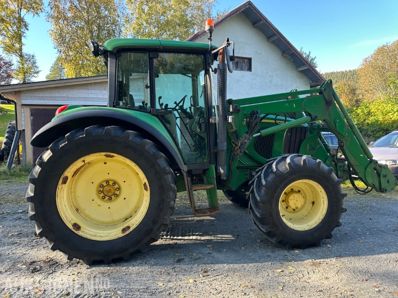 2004 John Deere 6320 - traktor med frontlaster - Farm tractor: picture 5 2004 John Deere 6320 - traktor med frontlaster - Farm tractor: picture 5