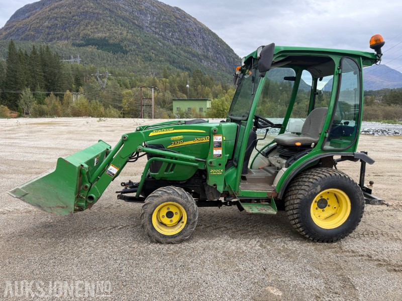 2007 John Deere 2320 Minitraktor / Kompakttraktor 2316 timer. Mykje ekstrautstyr - Farm tractor: picture 2 2007 John Deere 2320 Minitraktor / Kompakttraktor 2316 timer. Mykje ekstrautstyr - Farm tractor: picture 2