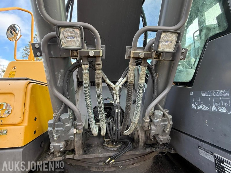 Excavator 2008 Volvo EC240CL: picture 12