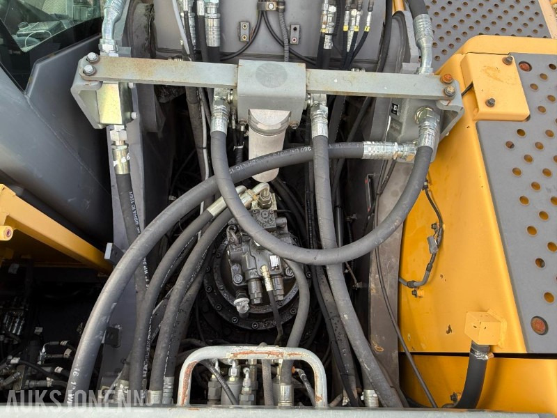 Excavator 2008 Volvo EC240CL: picture 16