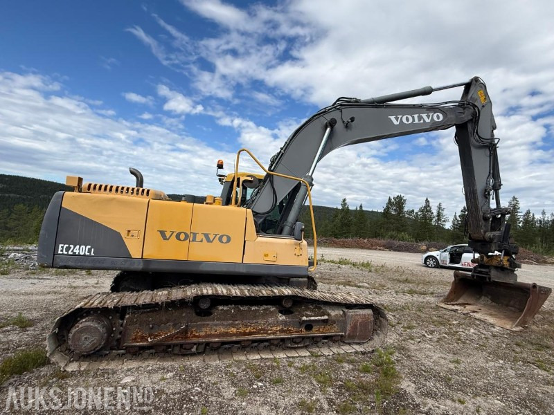 Excavator 2008 Volvo EC240CL: picture 6