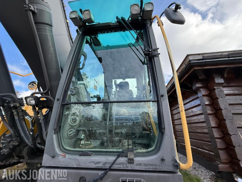 Excavator 2008 Volvo EC240CL: picture 17