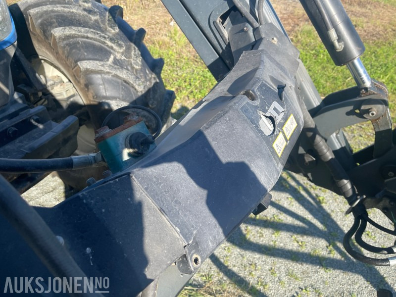 Farm tractor 2009 New Holland T6070 - med frontlaster: picture 6