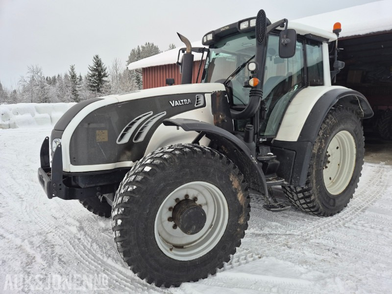 2009 Valtra T202 Direct Jubileum, laster, 50 km/t - Farm tractor: picture 1 2009 Valtra T202 Direct Jubileum, laster, 50 km/t - Farm tractor: picture 1