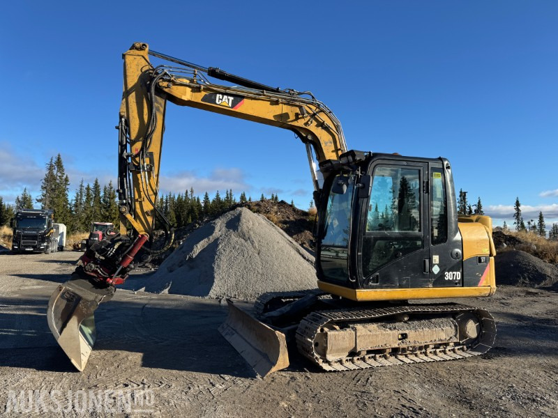 2010 Cat 307D GRAVEMASKIN, TILTROTATOR, 2 SKUFFER, DIESELVARMER - Excavator: picture 1 2010 Cat 307D GRAVEMASKIN, TILTROTATOR, 2 SKUFFER, DIESELVARMER - Excavator: picture 1
