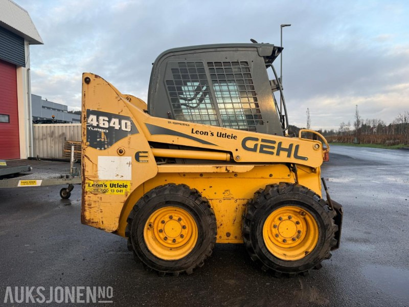 2011 Gehl 4640 TURBO KOMPAKTLASTER PALLEGAFFEL SKUFF FEIEKOST SERVICEHISTORIKK. - Skid steer loader: picture 4 2011 Gehl 4640 TURBO KOMPAKTLASTER PALLEGAFFEL SKUFF FEIEKOST SERVICEHISTORIKK. - Skid steer loader: picture 4