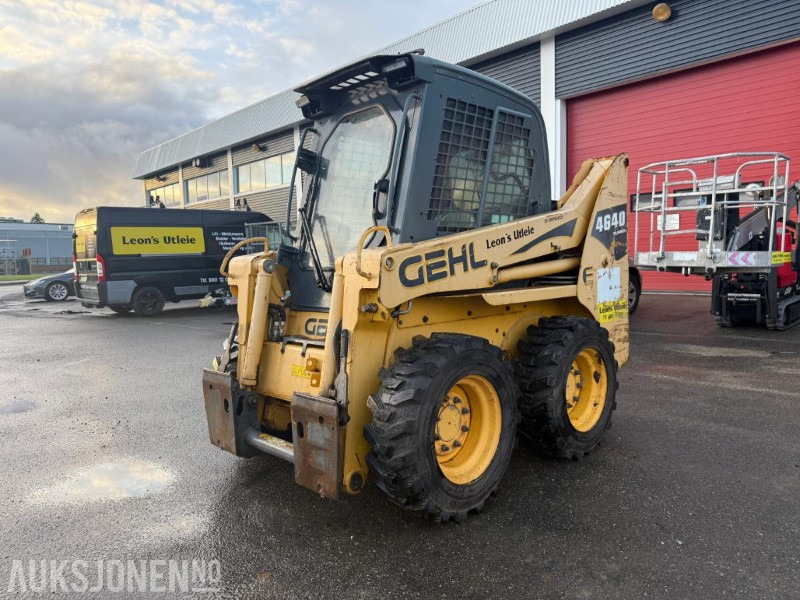 2011 Gehl 4640 TURBO KOMPAKTLASTER PALLEGAFFEL SKUFF FEIEKOST SERVICEHISTORIKK. - Skid steer loader: picture 1 2011 Gehl 4640 TURBO KOMPAKTLASTER PALLEGAFFEL SKUFF FEIEKOST SERVICEHISTORIKK. - Skid steer loader: picture 1