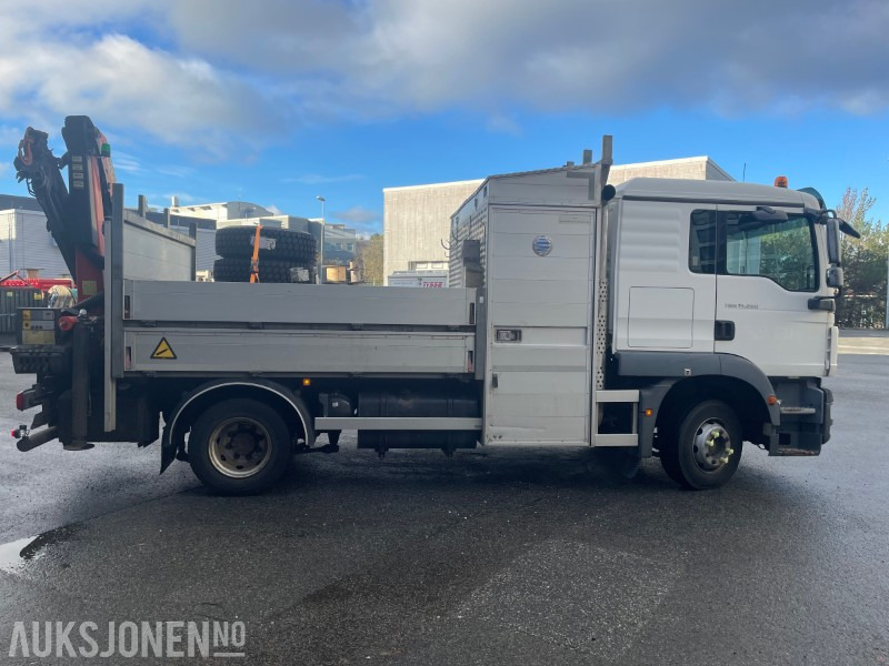 2013 MAN TGM 15.290 E- verkspåbygg med bak montert kran (Palfinger PK9002 – EH) og vinsj - Nye vinterfelger og dekk - Crane truck: picture 5 2013 MAN TGM 15.290 E- verkspåbygg med bak montert kran (Palfinger PK9002 – EH) og vinsj - Nye vinterfelger og dekk - Crane truck: picture 5