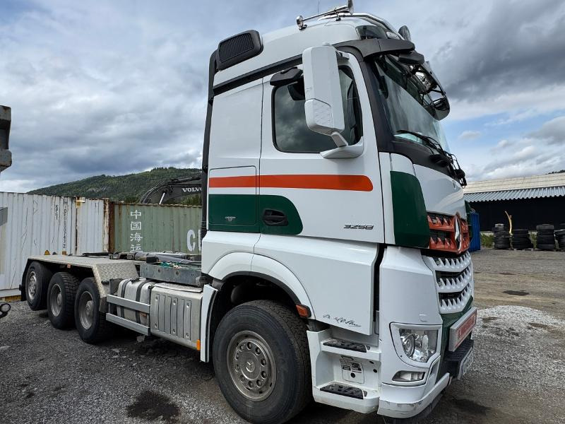 2015 Mercedes-Benz ACTROS - Hook lift truck: picture 4 2015 Mercedes-Benz ACTROS - Hook lift truck: picture 4