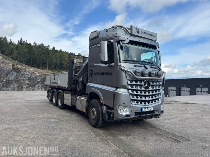 2015 Mercedes-Benz Arocs 8x4 kranbil med HIAB 377 E-6 HIPRO, JIB, grab, krok og brøyteplate – 578 hk - Crane truck: picture 3 2015 Mercedes-Benz Arocs 8x4 kranbil med HIAB 377 E-6 HIPRO, JIB, grab, krok og brøyteplate – 578 hk - Crane truck: picture 3