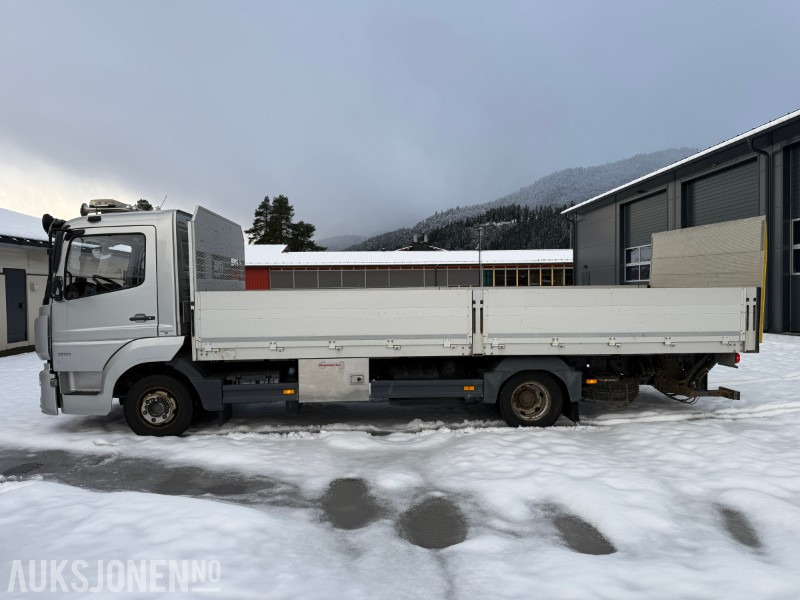 2016 Mercedes-Benz Atego 816 planbil med Zepro løftelem - C1 førarkort - Eu godkjent - Dropside/ Flatbed truck: picture 2 2016 Mercedes-Benz Atego 816 planbil med Zepro løftelem - C1 førarkort - Eu godkjent - Dropside/ Flatbed truck: picture 2