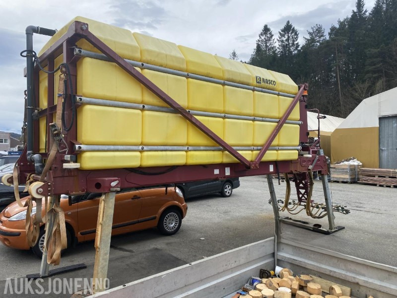 2016 RASCO Liquid VHP10 Lakespreder - Construction equipment: picture 1 2016 RASCO Liquid VHP10 Lakespreder - Construction equipment: picture 1