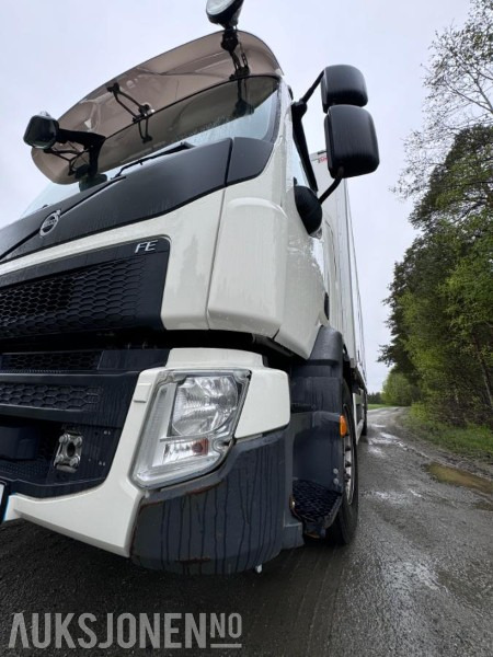 Box truck 2016 Volvo FE - 320 - Distribusjons lastebil med bakløft - Gått kun 264.000 km: picture 13
