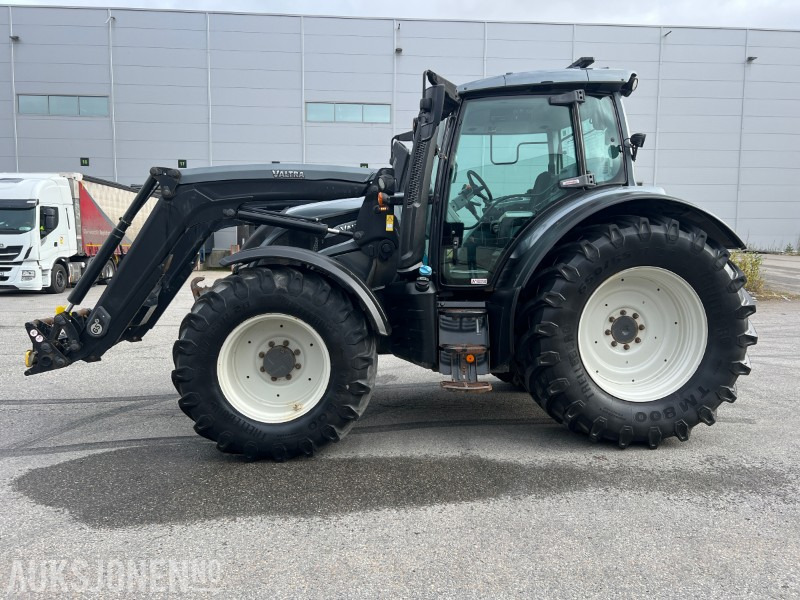 2019 Valtra N174D 1C8 - frontlaster - Farm tractor: picture 2 2019 Valtra N174D 1C8 - frontlaster - Farm tractor: picture 2