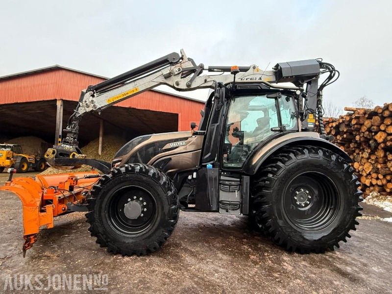 2022 Valtra T155 med Kesla 316T kran og Padagas snøplog - Farm tractor: picture 2 2022 Valtra T155 med Kesla 316T kran og Padagas snøplog - Farm tractor: picture 2