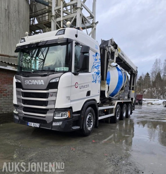 2023 Scania R-serie båndbil / 8x2 tridem / 61295 km - Concrete mixer truck: picture 1 2023 Scania R-serie båndbil / 8x2 tridem / 61295 km - Concrete mixer truck: picture 1