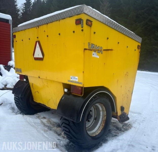 2010 Strøvogn / Sandstrøer - Vama TH 2500 - Agricultural machinery: picture 4 2010 Strøvogn / Sandstrøer - Vama TH 2500 - Agricultural machinery: picture 4