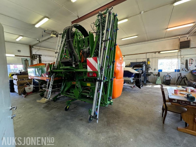 2011 amazonen uf 1801 21 meter m/ front tank - Agricultural machinery: picture 4 2011 amazonen uf 1801 21 meter m/ front tank - Agricultural machinery: picture 4