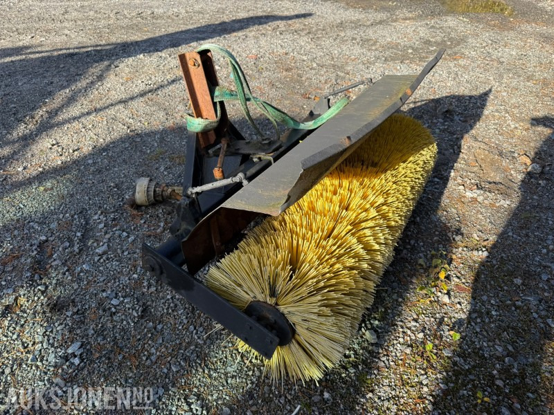 Feiekost med PTO drift - Agricultural machinery: picture 2 Feiekost med PTO drift - Agricultural machinery: picture 2