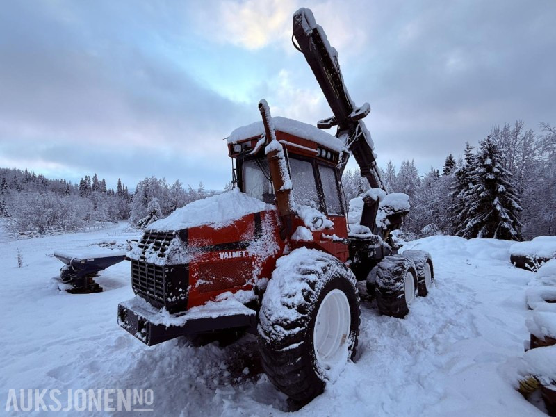 Valmet 992 Hogstmaskin - Ca. 21.000 timer - Agricultural machinery: picture 1 Valmet 992 Hogstmaskin - Ca. 21.000 timer - Agricultural machinery: picture 1