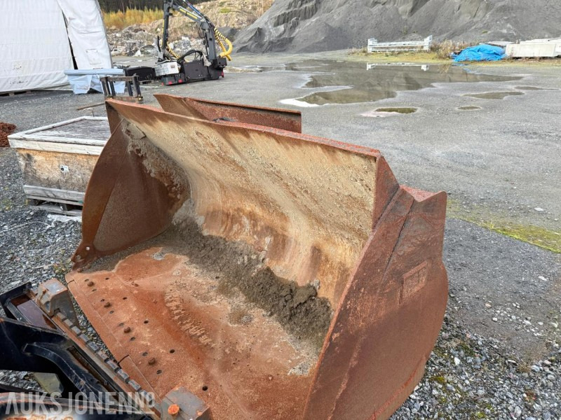 1900 Skuffe m/Cat kopling - Attachment for Construction machinery: picture 3 1900 Skuffe m/Cat kopling - Attachment for Construction machinery: picture 3