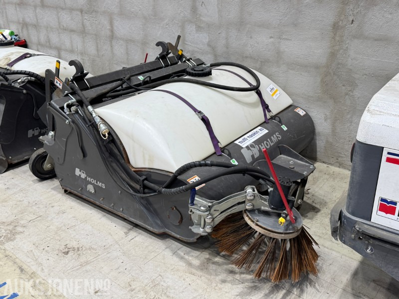 2009 Andre Holms SU-1,5 - 150cm feiemaskin / kost med trimafeste og sidebørste, lite brukt! - Attachment for Construction machinery: picture 1 2009 Andre Holms SU-1,5 - 150cm feiemaskin / kost med trimafeste og sidebørste, lite brukt! - Attachment for Construction machinery: picture 1