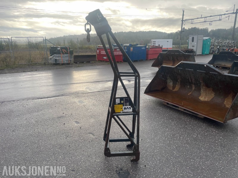 2011 Tre Emme løftearm / kranarm F1150 – 1,5 tonn - Attachment for Construction machinery: picture 1 2011 Tre Emme løftearm / kranarm F1150 – 1,5 tonn - Attachment for Construction machinery: picture 1