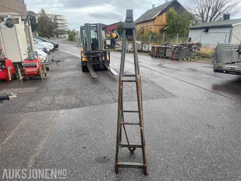 2011 Tre Emme løftearm / kranarm F1150 – 1,5 tonn - Attachment for Construction machinery: picture 4 2011 Tre Emme løftearm / kranarm F1150 – 1,5 tonn - Attachment for Construction machinery: picture 4