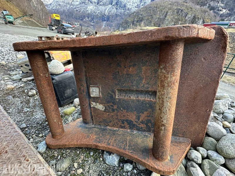 2016 Mekanisk Industri Rippertann, S90 feste - M-60 tann - Attachment for Construction machinery: picture 4 2016 Mekanisk Industri Rippertann, S90 feste - M-60 tann - Attachment for Construction machinery: picture 4