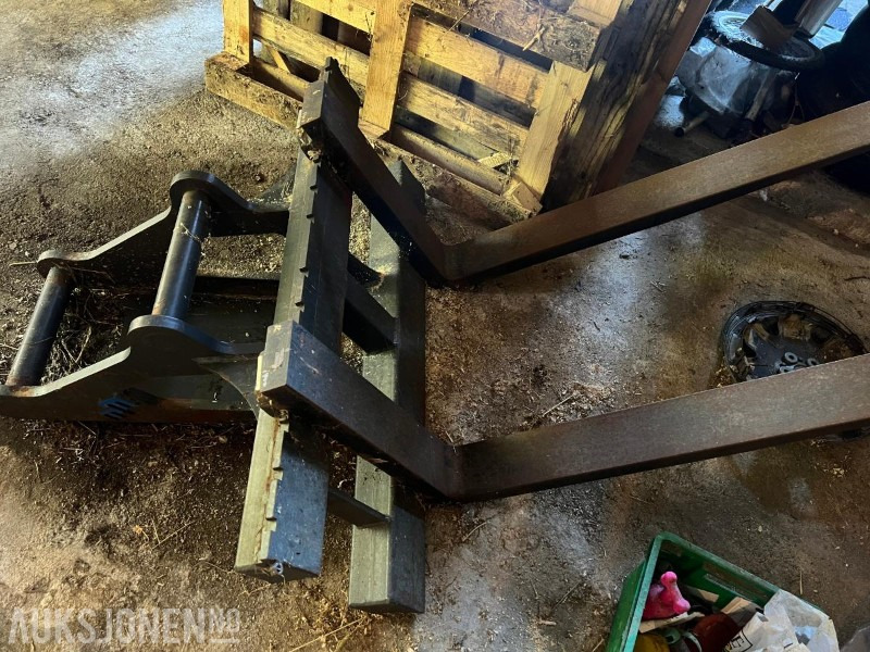 2019 Ubrukt Pallegaffel MED S60 FESTE - Attachment for Construction machinery: picture 1 2019 Ubrukt Pallegaffel MED S60 FESTE - Attachment for Construction machinery: picture 1