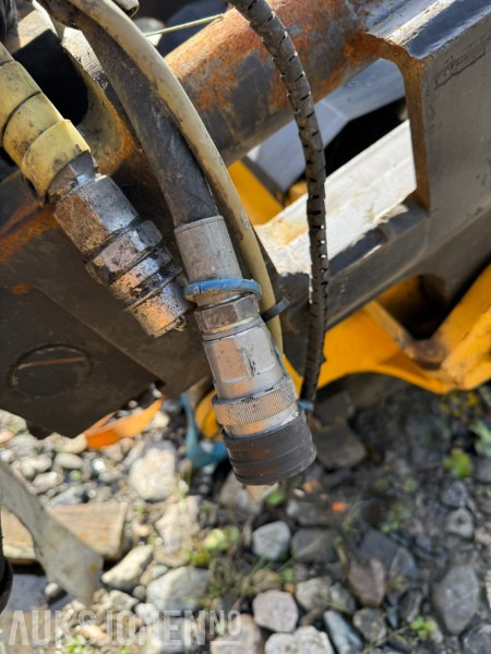 Engcon Tiltrotator S70 - Attachment for Construction machinery: picture 5 Engcon Tiltrotator S70 - Attachment for Construction machinery: picture 5