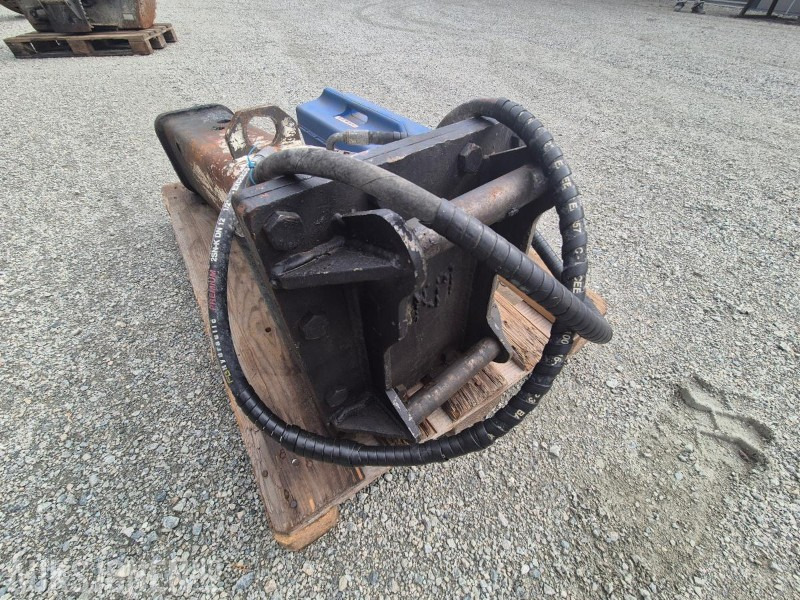 Komac KB300 pigghammer, S40 - Attachment for Construction machinery: picture 4 Komac KB300 pigghammer, S40 - Attachment for Construction machinery: picture 4