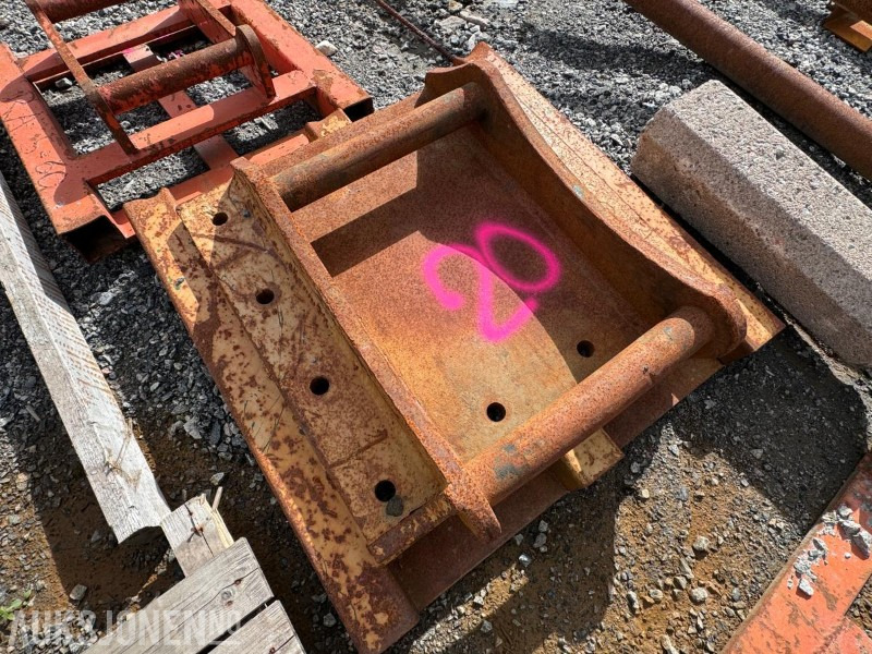 Parkeringsgrind / parkeringsfot for rotortilt/tiltrotator - S70 feste - Attachment for Construction machinery: picture 2 Parkeringsgrind / parkeringsfot for rotortilt/tiltrotator - S70 feste - Attachment for Construction machinery: picture 2
