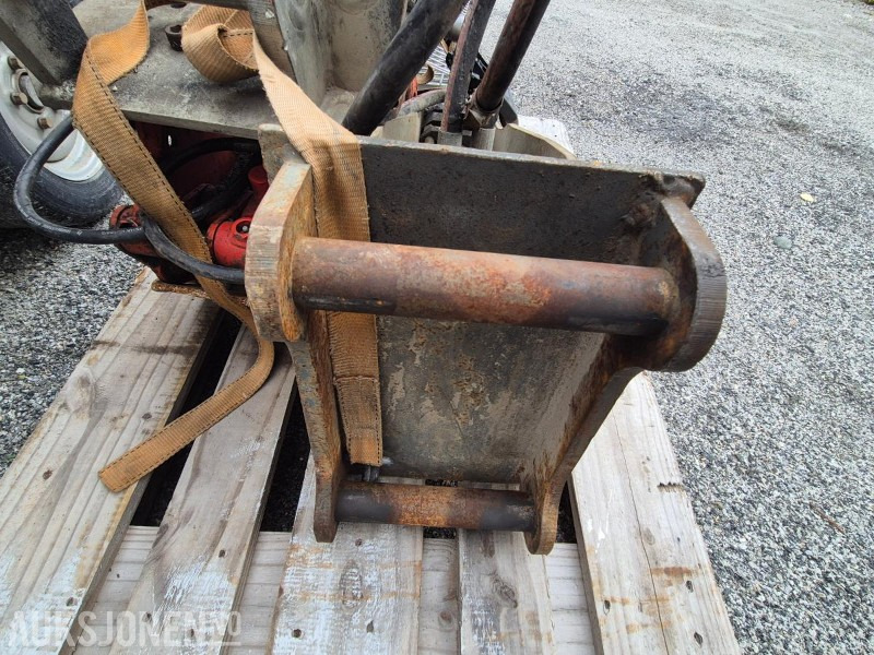 Pigghammer 120kg, S40 - Attachment for Construction machinery: picture 3 Pigghammer 120kg, S40 - Attachment for Construction machinery: picture 3