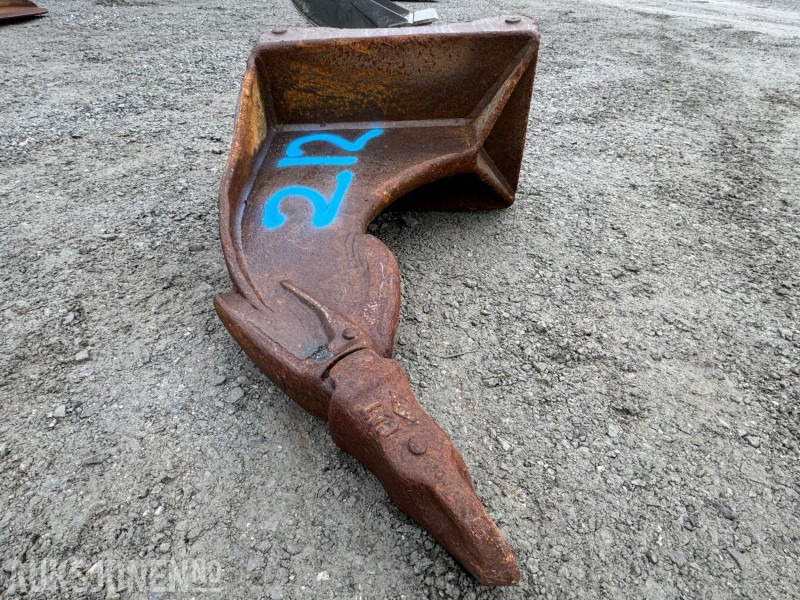 Rippertann med S60 feste - Attachment for Construction machinery: picture 1 Rippertann med S60 feste - Attachment for Construction machinery: picture 1