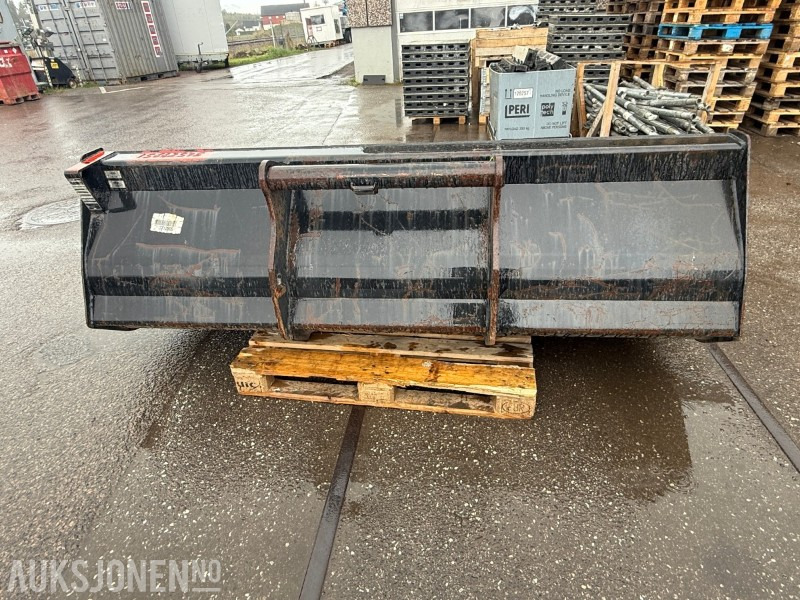 Skuffe til Manitou MRT 1840 - 240 cm - Attachment for Construction machinery: picture 3 Skuffe til Manitou MRT 1840 - 240 cm - Attachment for Construction machinery: picture 3