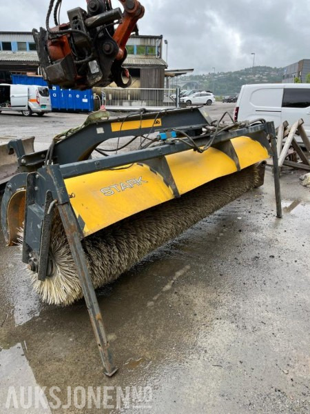 Attachment for Construction machinery Stark 300 feiekost til hjullaster med stort og lite bm feste: picture 1