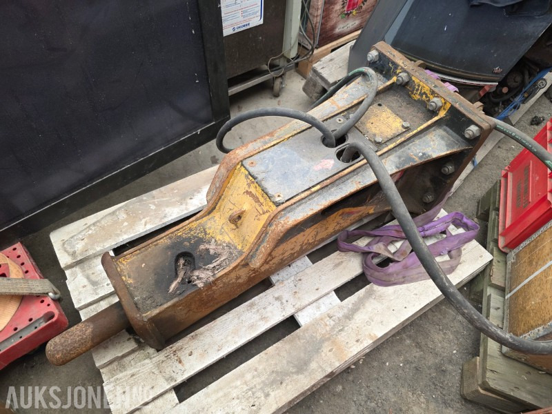Danda D&A40V pigghammer S40 - Construction equipment: picture 1 Danda D&A40V pigghammer S40 - Construction equipment: picture 1