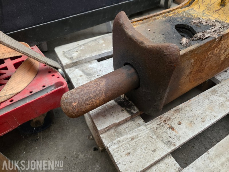 Danda D&A40V pigghammer S40 - Construction equipment: picture 2 Danda D&A40V pigghammer S40 - Construction equipment: picture 2