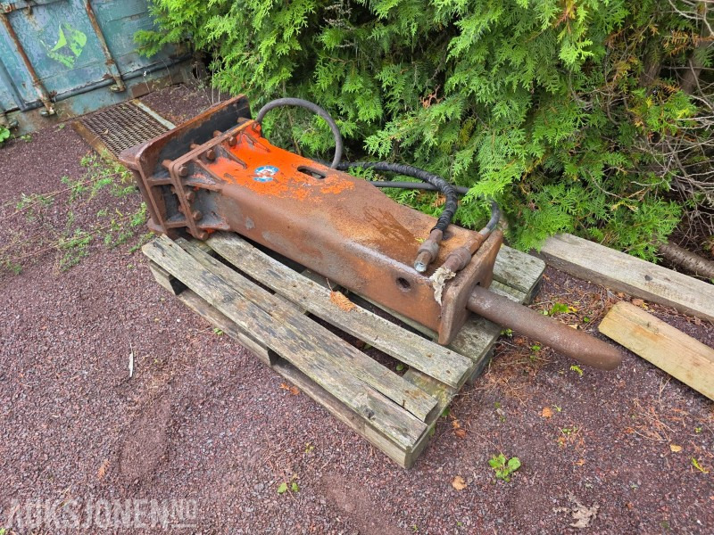 EDT Pigghammer - Construction equipment: picture 1 EDT Pigghammer - Construction equipment: picture 1